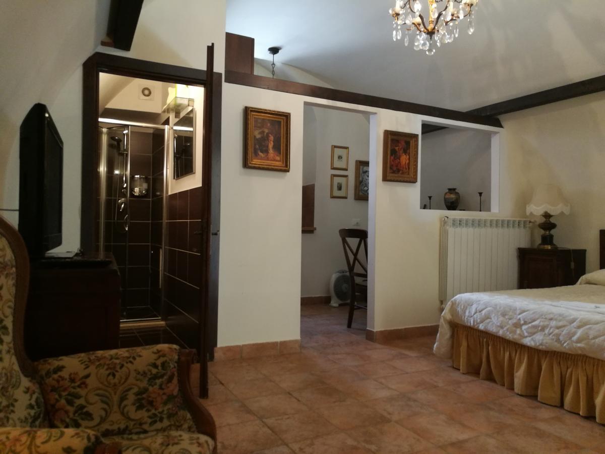 Legacy Bed & Breakfast ซุลโมนา ภายนอก รูปภาพ