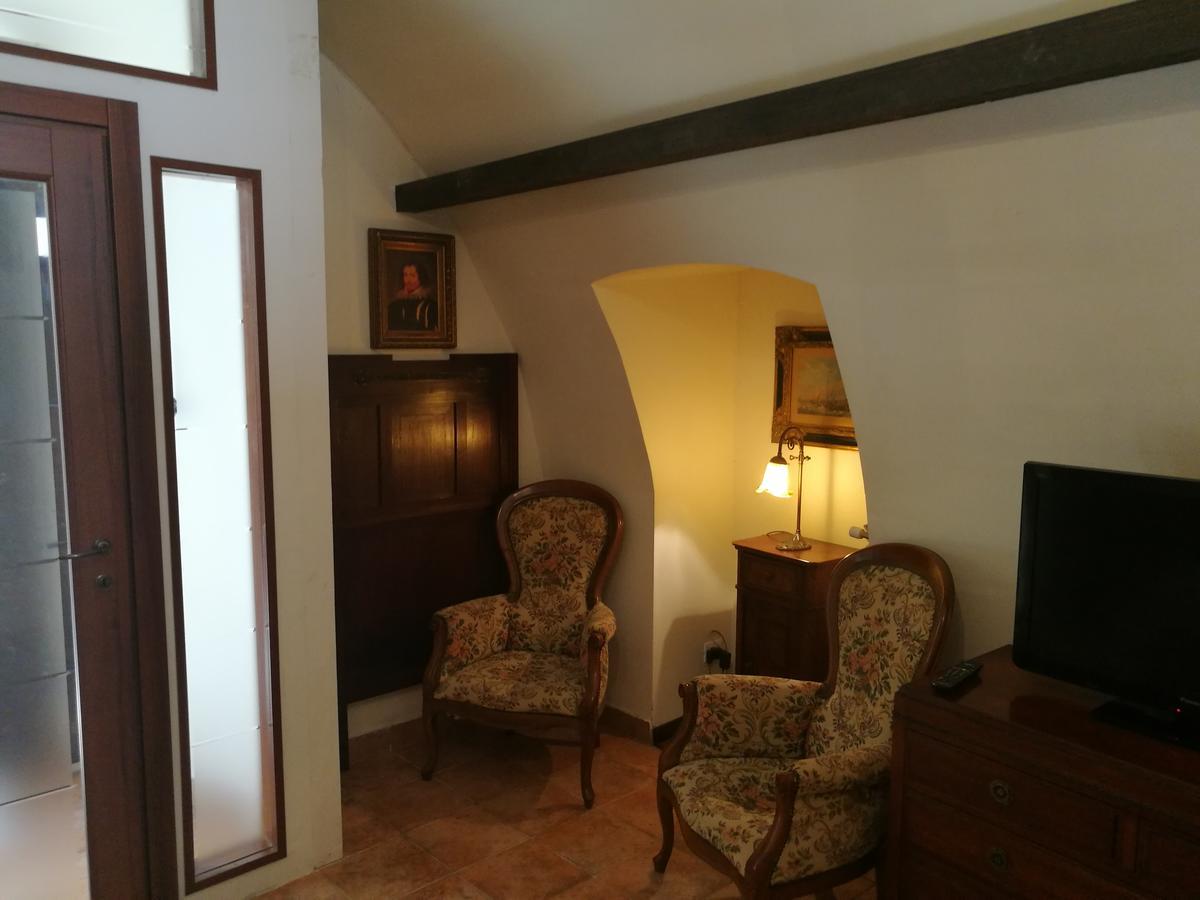 Legacy Bed & Breakfast ซุลโมนา ภายนอก รูปภาพ